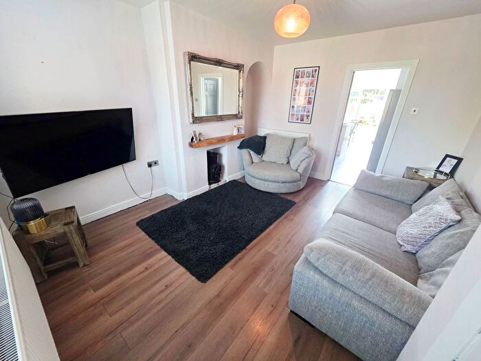 2 Bedroom Semi-Detached House For Sale In West Street, Misson, DN10