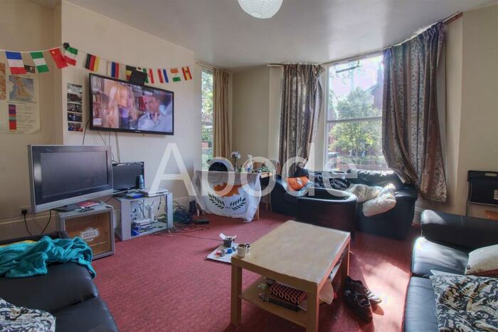 8 Bedroom House To Rent In Cardigan Road, Headingley, Leeds, LS6