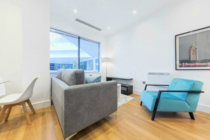 Apartment To Rent In Atria House, Bath Road, Slough, SL1