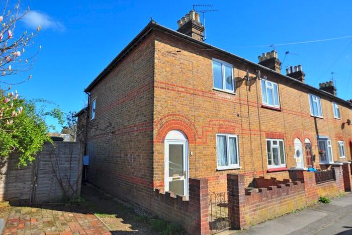 2 Bedroom Terraced House To Rent In The Croft, Maidenhead, Berkshire, SL6
