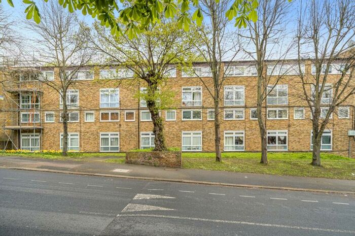 2 Bedroom Maisonette To Rent In Lewisham Hill London, SE13