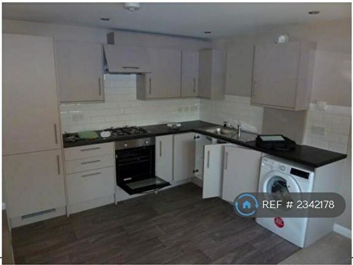 1 Bedroom Flat To Rent In Fleet Road, Fleet, GU51