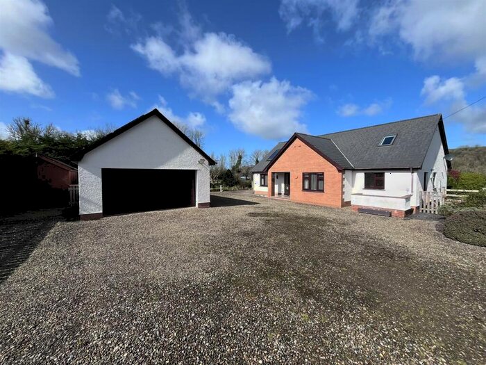 4 Bedroom Detached House For Sale In Tremyfoel, Penrhiwllan, Llandysul, SA44