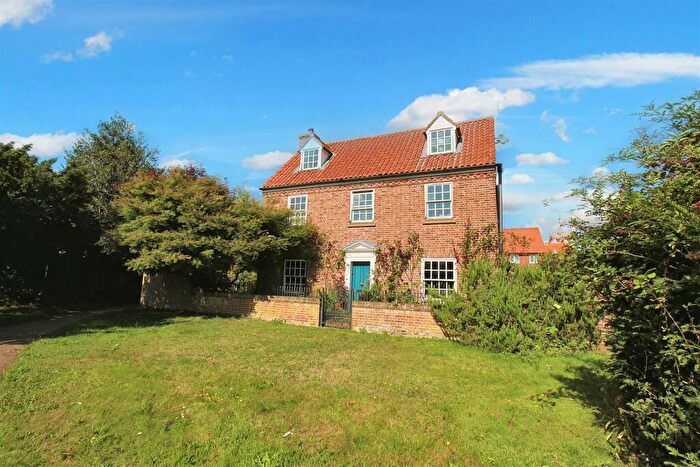 5 Bedroom Detached House For Sale In Penfold Street, Aylsham, NR11