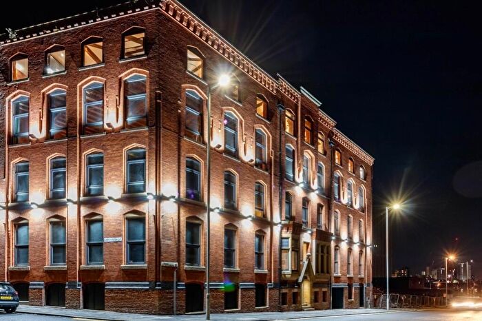 4 Bedroom Apartment To Rent In Globe House, Southall Street, Manchester, M3