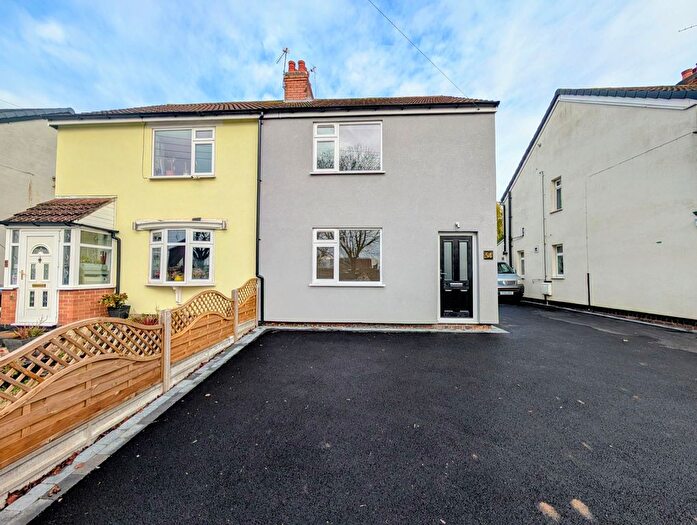 3 Bedroom End Terrace House To Rent In Potters Green Road, CV2