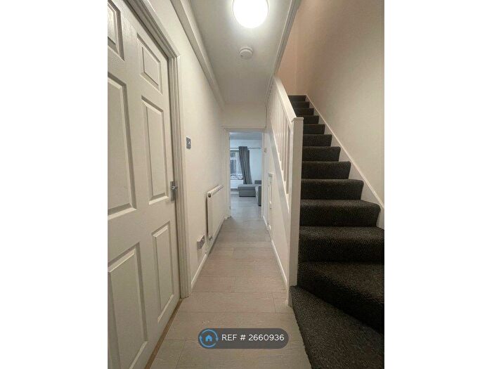 2 Bedroom Flat To Rent In Broadhurst Gardens, London, NW6