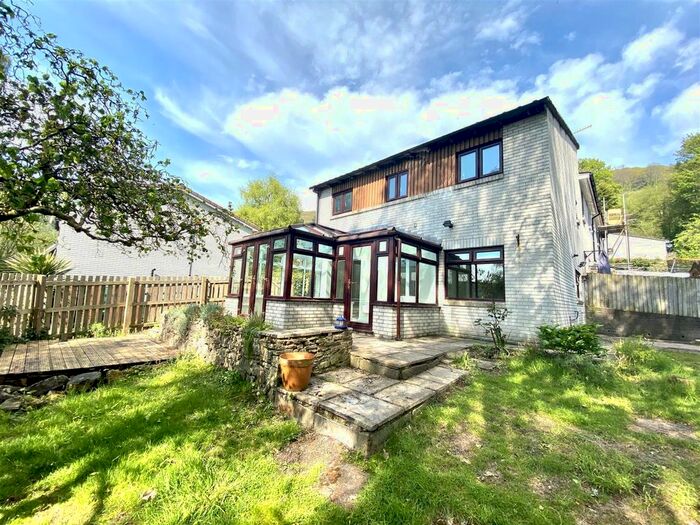 3 Bedroom Property For Sale In Holmfield Drive, Llandogo, Monmouth, NP25