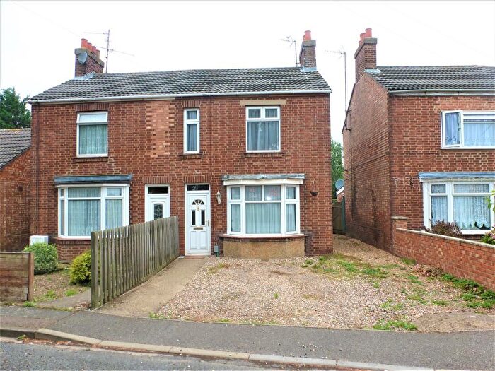 3 Bedroom Semi Detached House To Rent In Railway Road, Wisbech, PE13