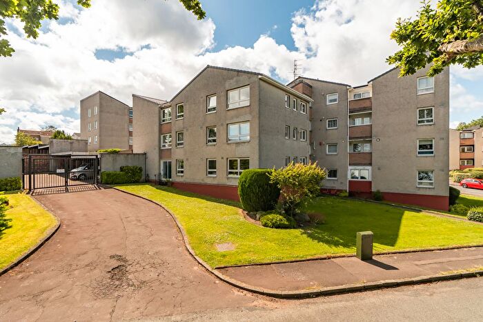 2 Bedroom Flat For Sale In East Court, Ravelston House Park, Edinburgh, EH4