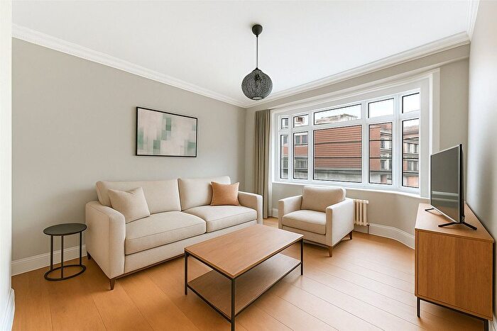 2 Bedroom Flat To Rent In Stourcliffe Street, London, W1H