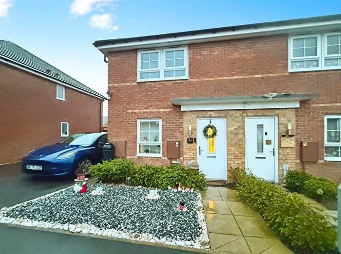 2 Bedroom Semi Detached House For Sale In Phoenix Close, Mansfield, NG18