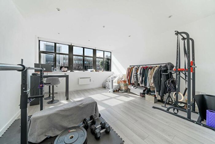 Studio To Rent In Talbot Skyline, Harrow, HA2