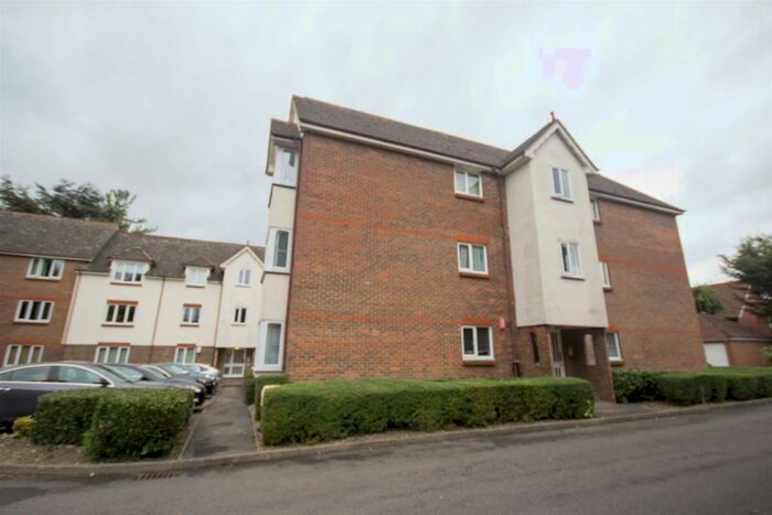 1 Bedroom Flat To Rent In Granville Place, Elm Park Road, Pinner, HA5