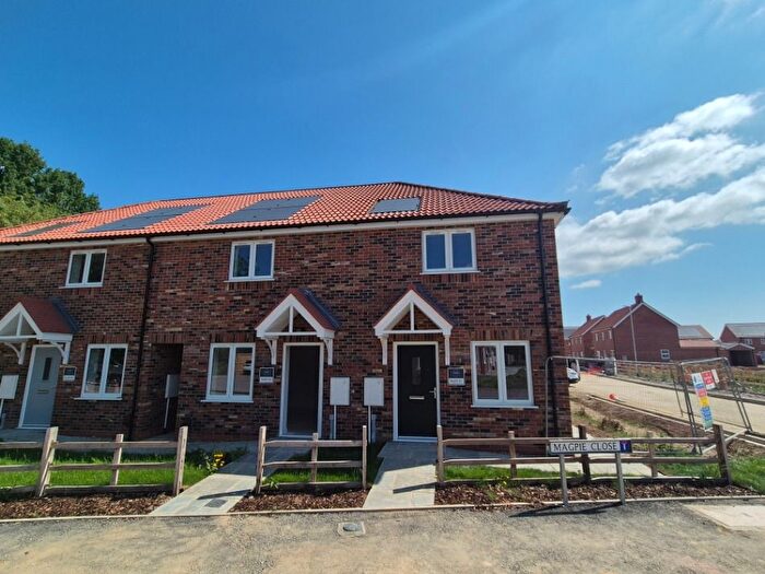 2 Bedroom Property For Sale In Magpie Close, Waltham, Grimsby, DN37
