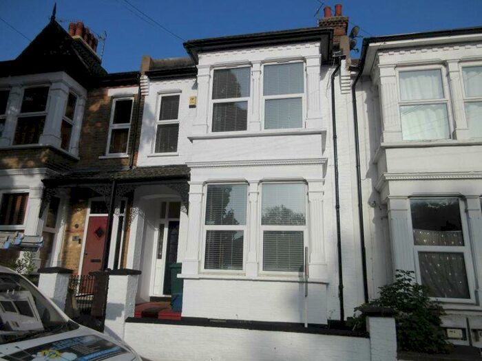 5 Bedroom House To Rent In Toledo Road, Southend-On-Sea, SS1