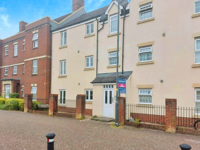2 Bedroom Apartment To Rent In Thursday Street, Swindon, Wiltshire, SN25