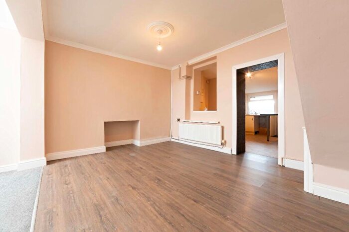 3 Bedroom Terraced House To Rent In Pritchard Street, Treharris, CF46