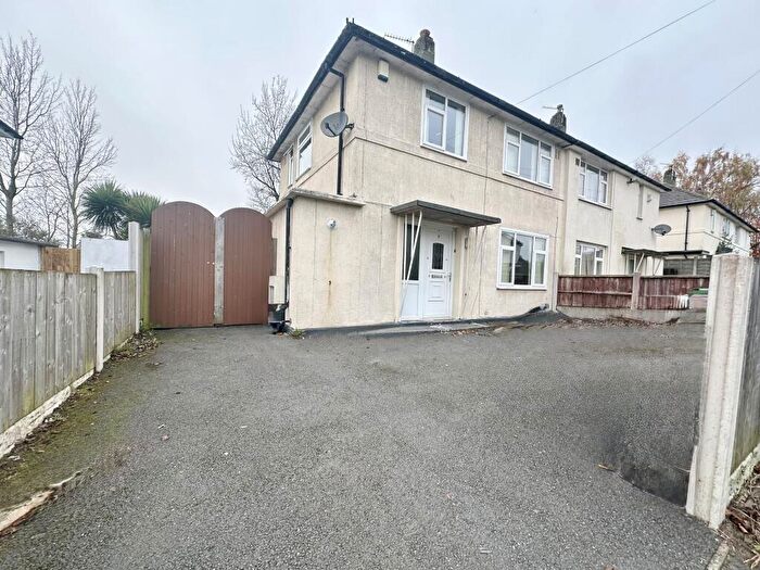 3 Bedroom Semi Detached House For Sale In Lingfield Hill, Alwoodley, Leeds, LS17