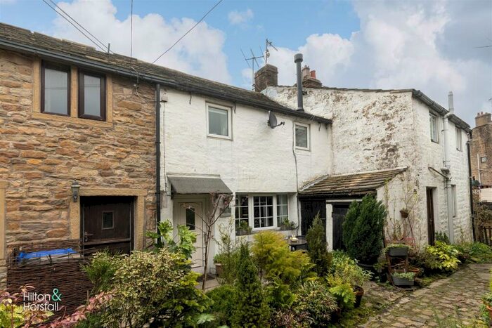 2 Bedroom Terraced House To Rent In Beck Side, Barley, BB12