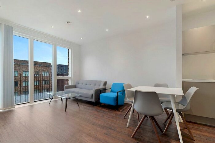 1 Bedroom Flat To Rent In Frobisher Yard, London, E16