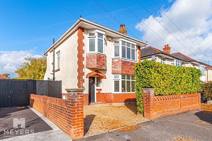 3 Bedroom Detached House To Rent In Winston Road, Bournemouth, BH9