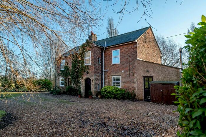 4 Bedroom Detached House For Sale In Wiggenhall St. Mary Magdalen, PE34