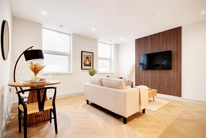 1 Bedroom Apartment For Sale In Apartment, Pilgrim House, High Street, Billericay, CM12