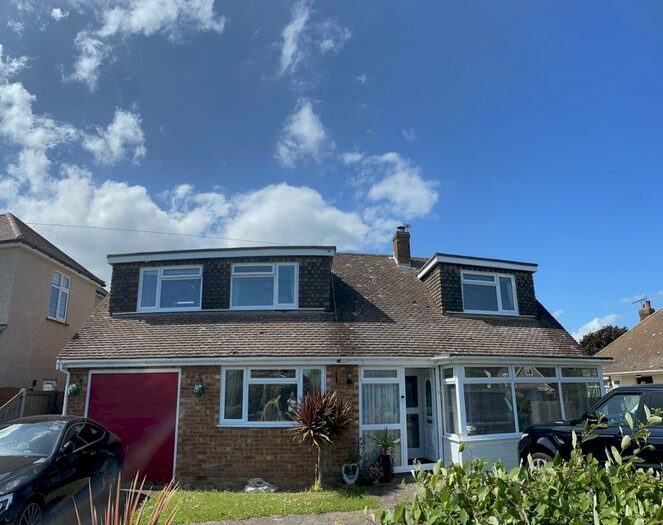 4 Bedroom Detached House To Rent In First Avenue, Clacton-on-Sea, CO15