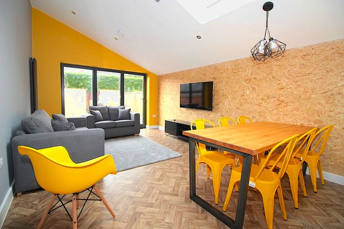 6 Bedroom Flat To Rent In York Road, Loughborough LE11