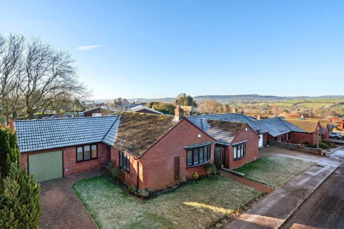 3 Bedroom Detached Bungalow For Sale In Latches Walk, Axminster, EX13