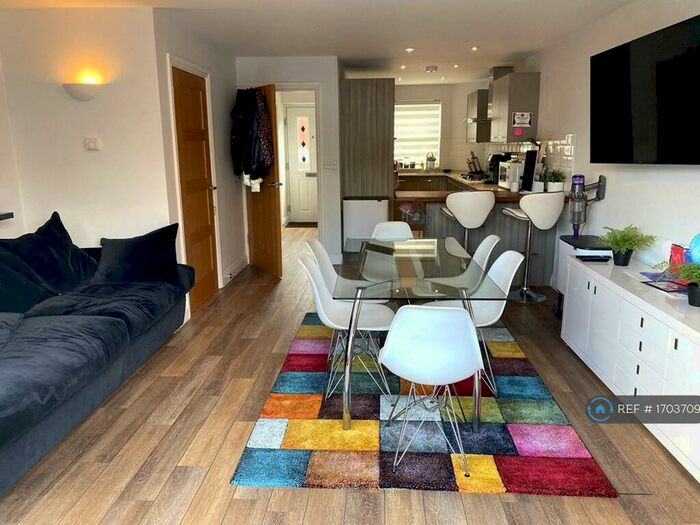 4 Bedroom Terraced House To Rent In New Writtle Street, Chelmsford, CM2