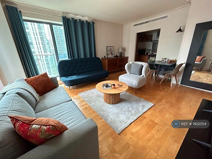 2 Bedroom Flat To Rent In London, London, E14