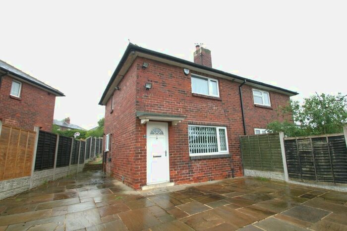 2 Bedroom Detached House To Rent In Fairfield Road, Leeds, West Yorkshire, Uk, LS13
