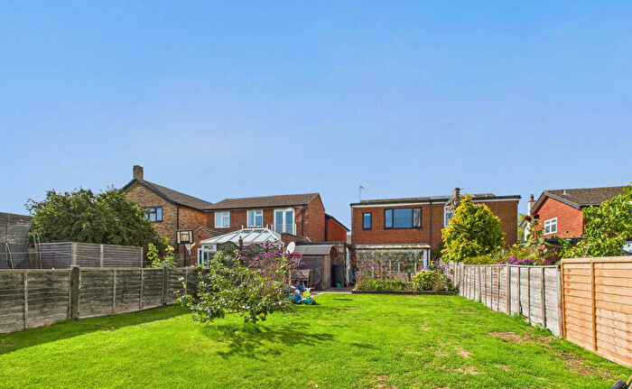 4 Bedroom Semi-Detached House For Sale In College Crescent, Oakley, Aylesbury, Buckinghamshire, HP18