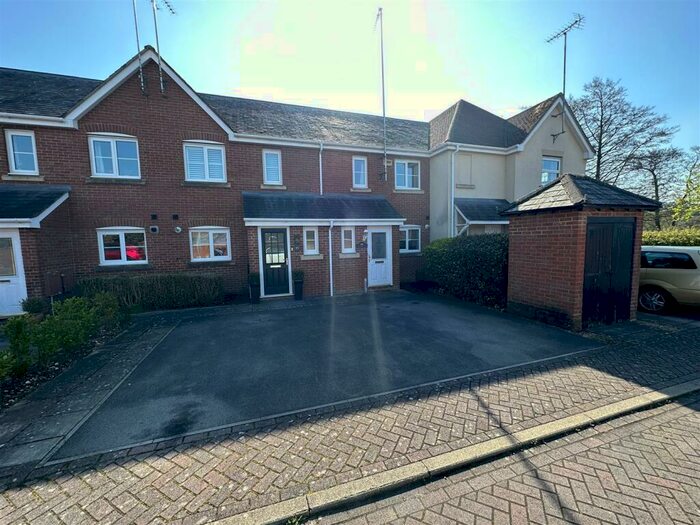 3 Bedroom Terraced House To Rent In Newmans Close, Wimborne, BH21