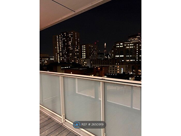 2 Bedroom Flat To Rent In Denning Point, London, E1