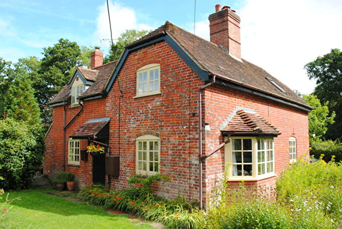 3 Bedroom Property To Rent In Bramshaw, SO40