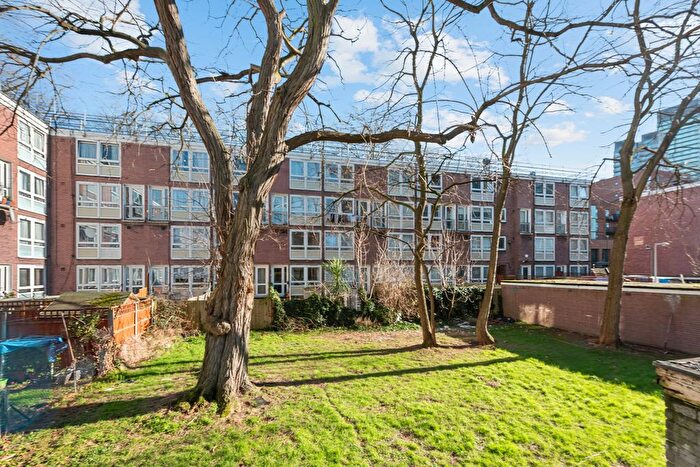 2 Bedroom Maisonette For Sale In Stanhope Street, London, NW1