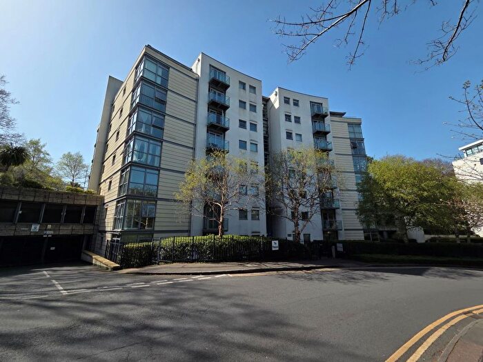1 Bedroom Flat For Sale In Flat The Pinnacle, St. Peters Road, Bournemouth, Dorset, BH1