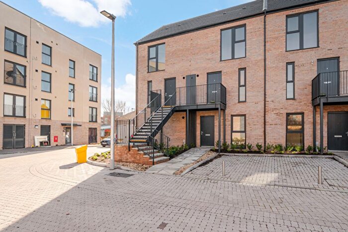 2 Bedroom Maisonette To Rent In Kilpatrick Bow, Bonnington, Edinburgh, EH6