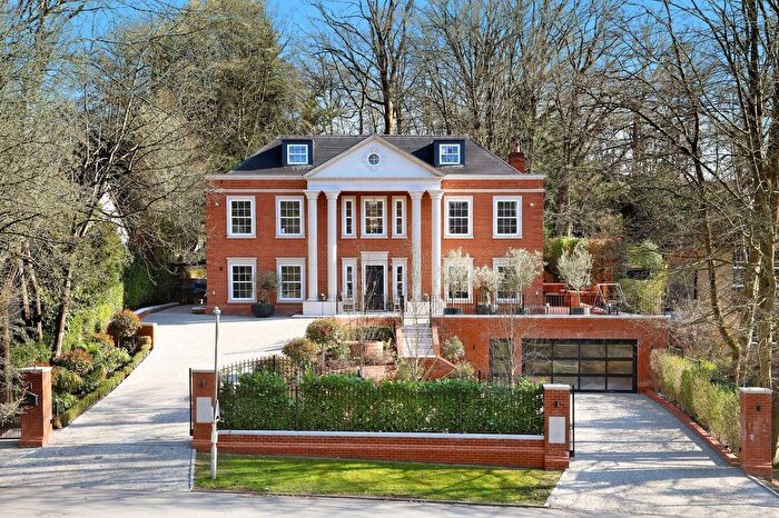 5 Bedroom Detached House To Rent In Valley Way, Gerrards Cross, Buckinghamshire, SL9