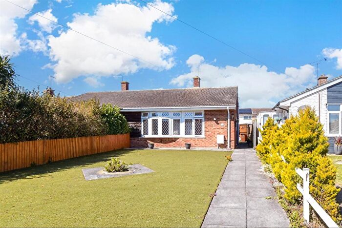 2 Bedroom Semi-Detached Bungalow For Sale In Lapwing Road, Isle Of Grain, Rochester, Kent, ME3