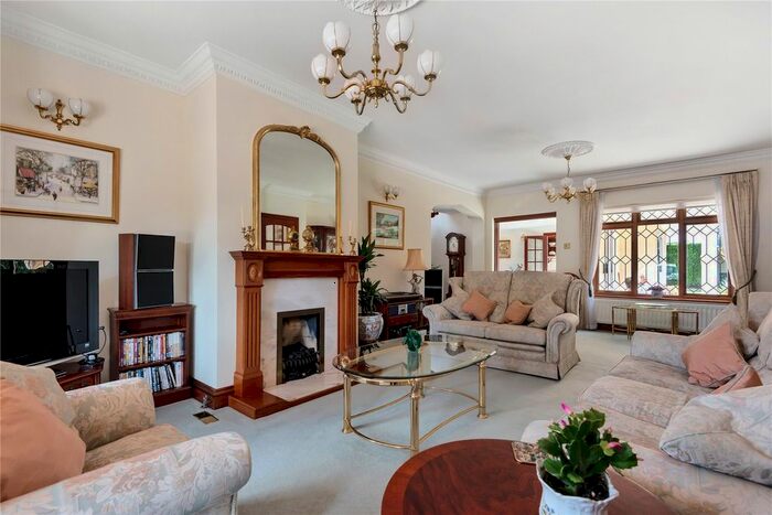 3 Bedroom Detached House To Rent In Staines Road, Laleham, Staines-Upon-Thames, TW18