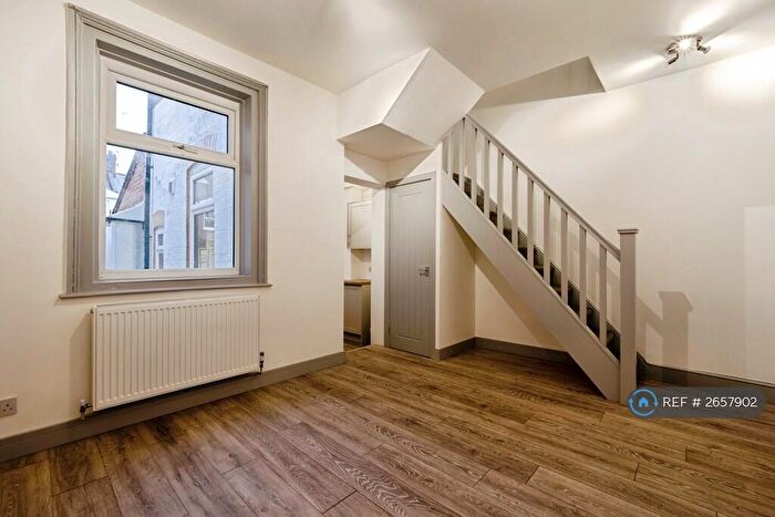 4 Bedroom Terraced House To Rent In Clinton Street, Exeter, EX4