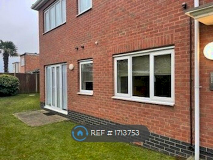 1 Bedroom Flat To Rent In School Road, Ashford, TW15