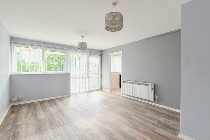 1 Bedroom Ground Maisonette To Rent In Hillside, Hoddesdon, EN11