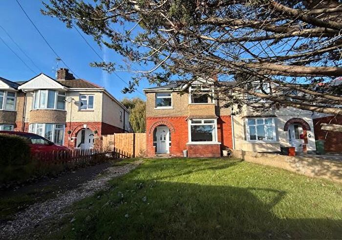 3 Bedroom Semi-Detached House To Rent In Moremead Road, Wroughton, Swindon, SN4