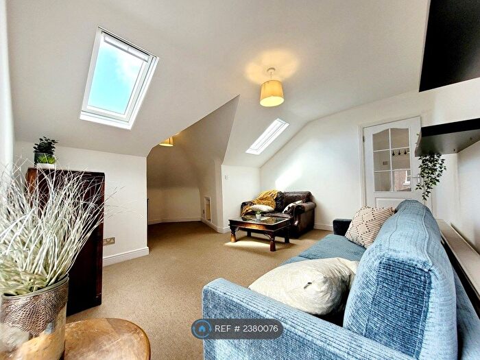 1 Bedroom Flat To Rent In The Beeches, Manchester, M20