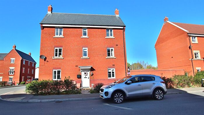 3 Bedroom Property For Sale In Henry Crescent, Walton Cardiff, Tewkesbury, GL20